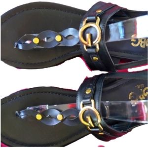 GBG Guess gg Links Sandals 10M black & gold